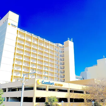 Comfort Suites Beachfront-3