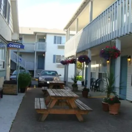 Hillcrest Inn-3