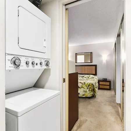 Waikiki Beach Condominiums-3