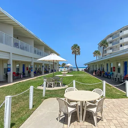 Ocean Court Beachfront Hotel-3