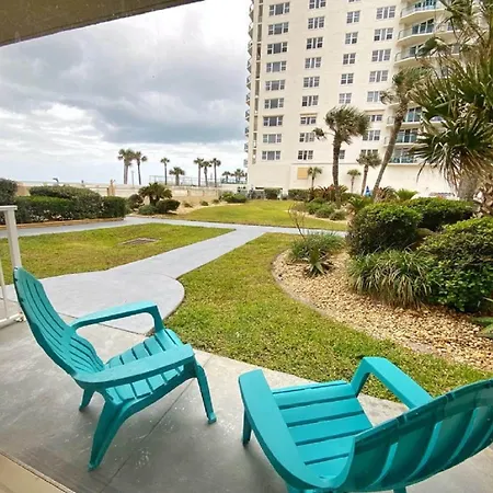 Castaways Resort Studios-2