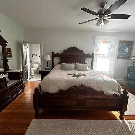 Beauclaires Bed & Breakfast-2