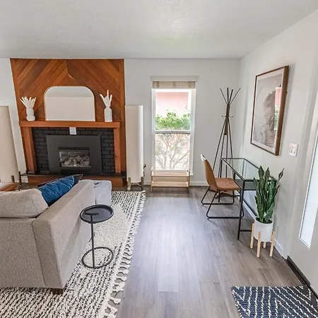 Cozy Cove Cottage-2