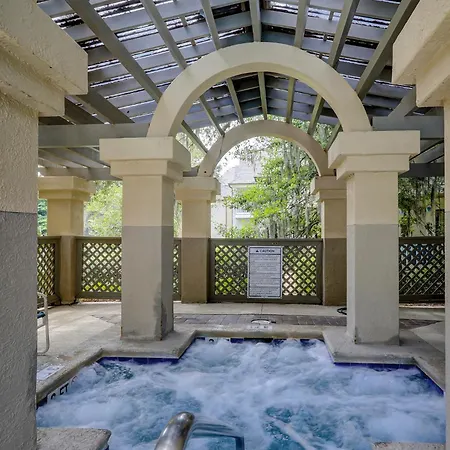 Colonnade Club 150-2