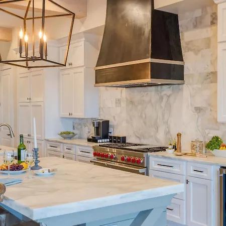 24 Bradley Circle By Avantstay-2
