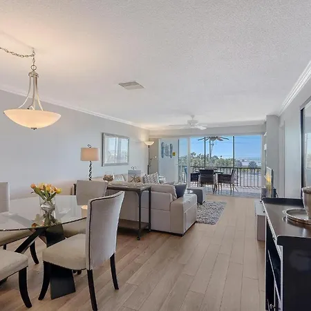 Crescent Royale Condominiums 311-3