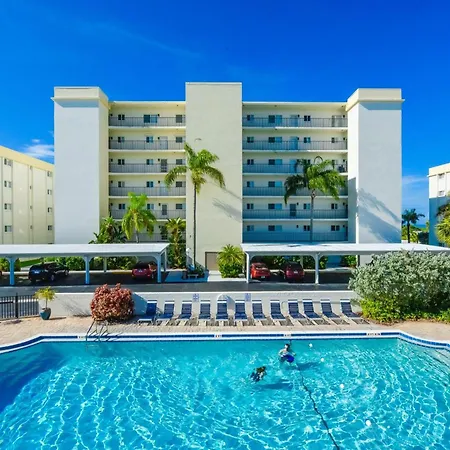 Crescent Royale Condominiums 311-2