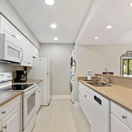 Spicebush - 573 At Sea Pines-2