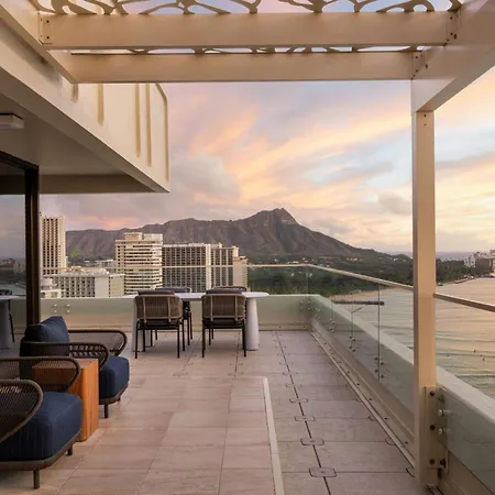 Moana Surfrider, A Westin Resort & Spa, Waikiki Beach-3