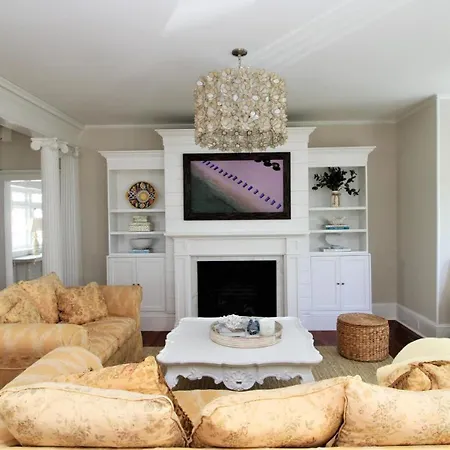 207 Howard Street - The "Schapteau"-2