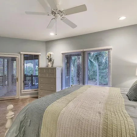 8 Cottage Court-2