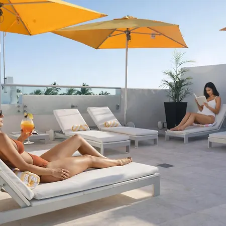 Leslie Hotel Ocean Drive-3