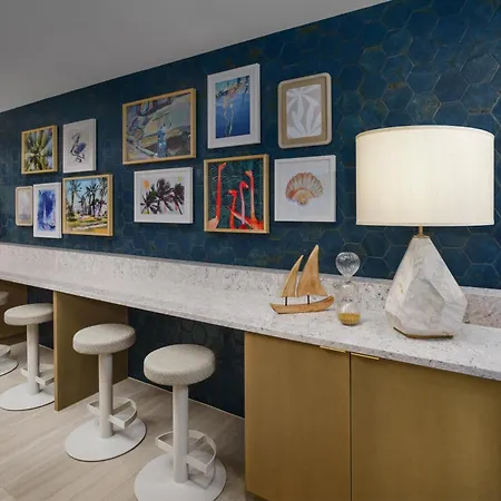 Doubletree Beach Resort By Hilton Tampa Bay - North Redington Beach-3