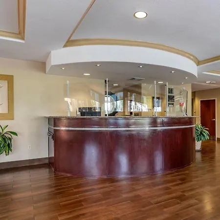 Comfort Suites Biloxi/Ocean Springs-3