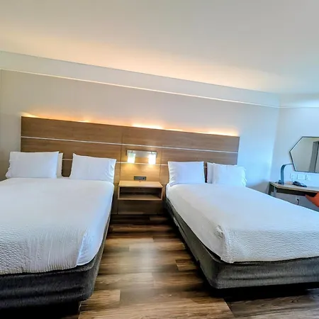Holiday Inn Express & Suites Galveston West-Seawall-3