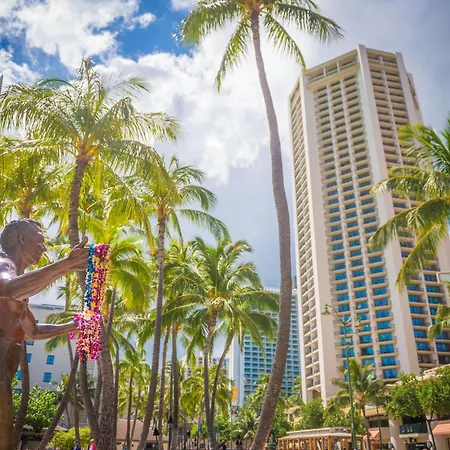 Hyatt Regency Waikiki Beach Resort & Spa-2