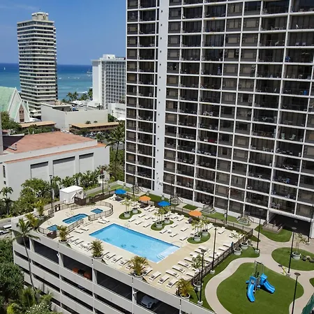 Aston At The Waikiki Banyan-2