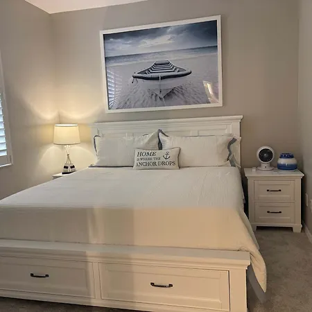 Luxury Condo In Regatta-2