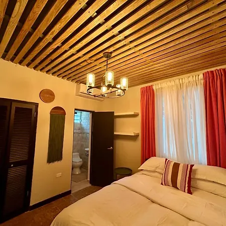 Isla Verde By The Beach Guest House-2