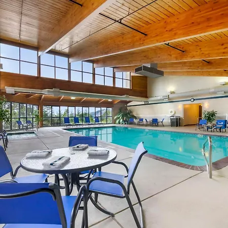 Best Western Plus Agate Beach Inn-3