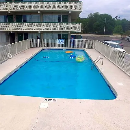 The Virginian Motel-2