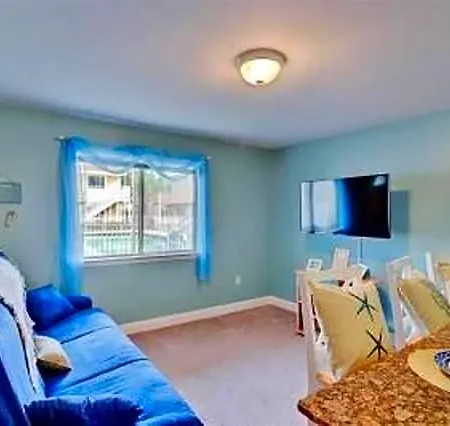 Beach Comber At Oak Shores-3