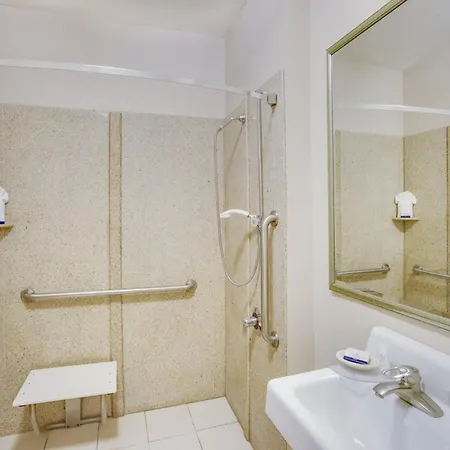 Candlewood Suites Virginia Beach Town Center By Ihg-2