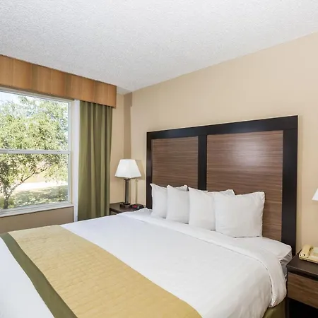 Baymont Inn & Suites By Wyndham Fort Myers I-75-3