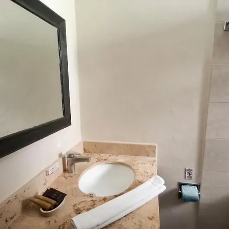 Sina Suites Cancun - Adults Only-3