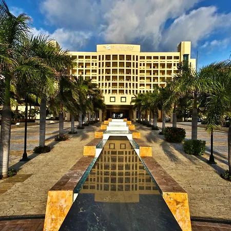 Holiday Inn Club Vacations The Royal Sands All Inclusive-3
