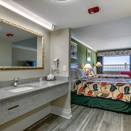 Beachcomber Inn & Suites-2