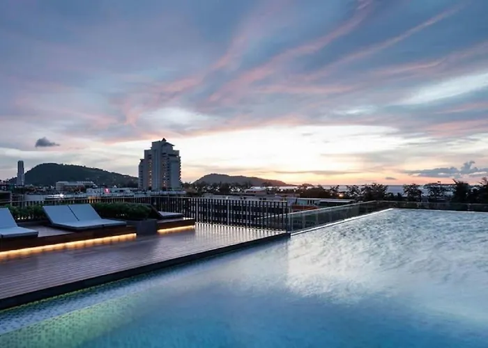 The Deck Patong By Vip Aparthotel