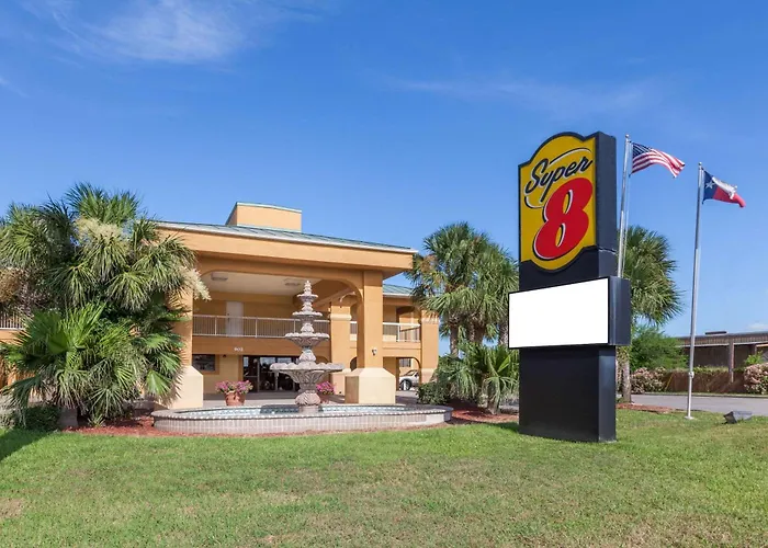 Super 8 By Wyndham Corpus Christi Hotel