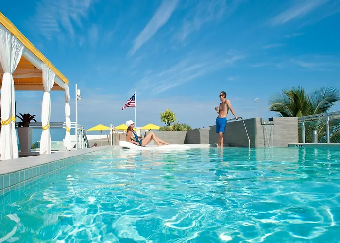 Leslie Hotel Ocean Drive Miami Beach