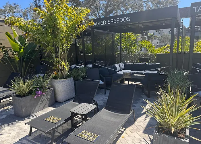 Mari Jean Hotel - All Adults Welcome St. Petersburg