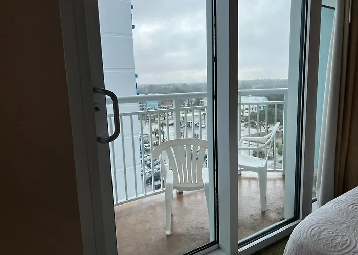 2501 S Ocean Blvd, 0811 - Ocean Front Sleeps 6 Villa Myrtle Beach