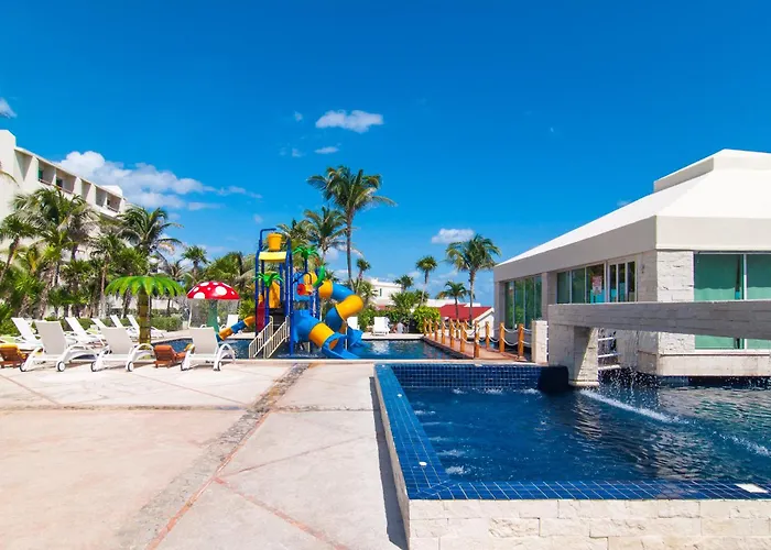 Solymar Condo Beach Resort By Casago Cancun