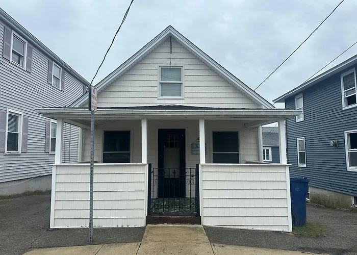 Nautical Beach Properties Hampton
