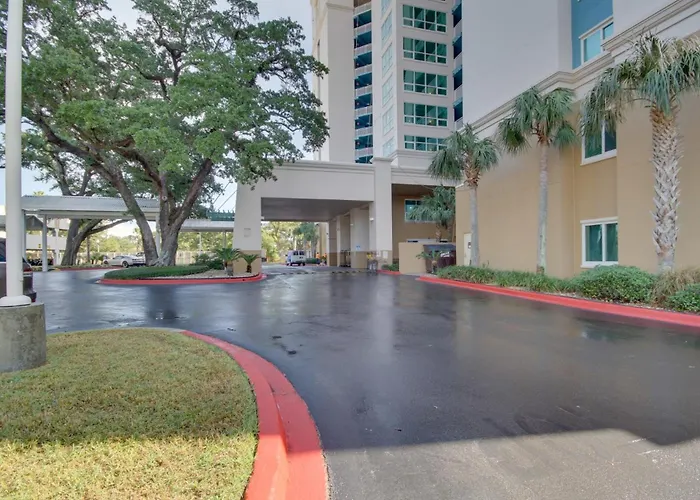 Charming Condo On The Beach/Legacy T2-1102 Gulfport