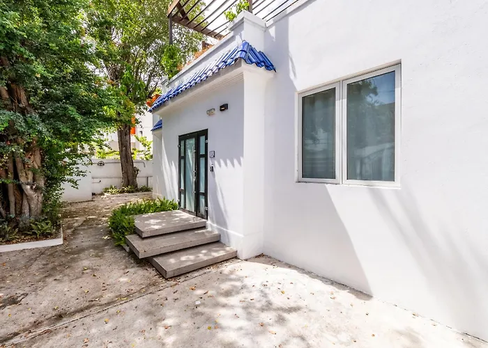 La Mona Loiza Apartment Complex By Stay With Bear San Juan