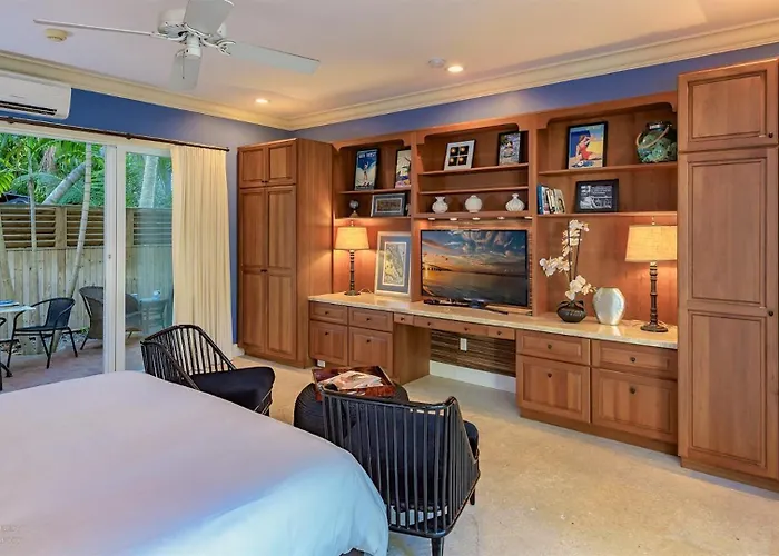 Darling Of Duval By Last Key Realty Key West