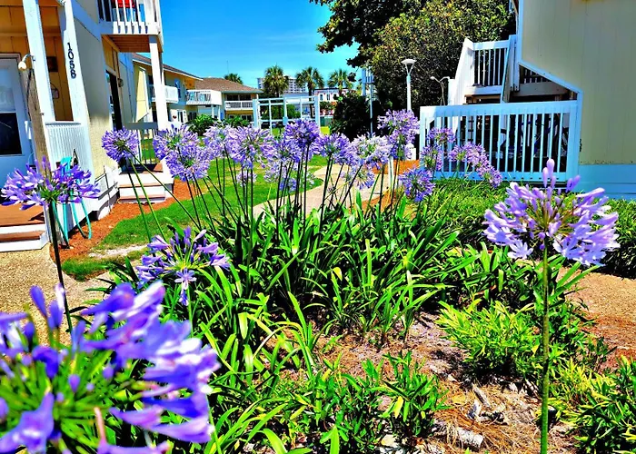 Boathouse Condo, Downtown Destin Harbor, Private Beach Access, Waterfront, On Golf Course, Water Taxi Pickup