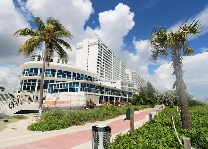 Castle Ph3 Villa Miami Beach