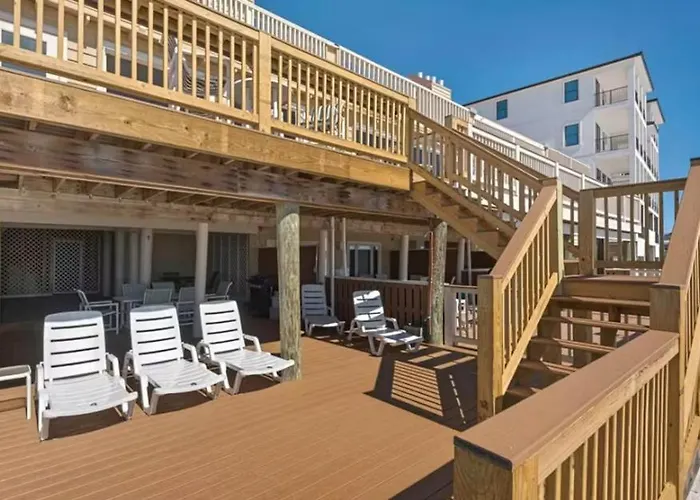 Green Reef # 4 Gorgeous Beachfront Townhome Sleeps 8 Destin