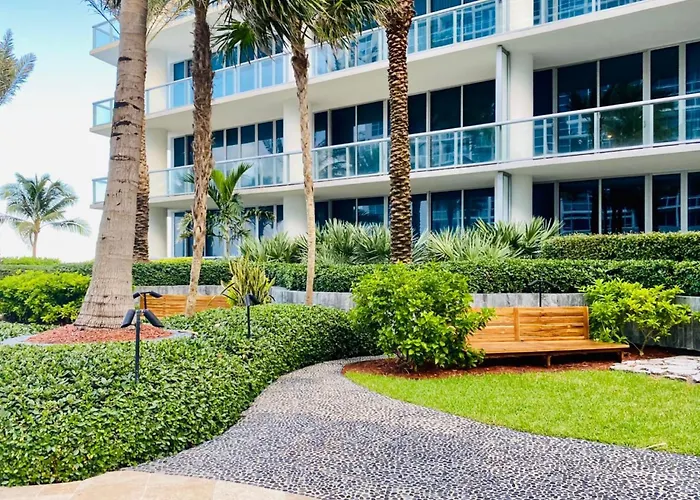 Carillon Miami Beach Private Luxury Suites