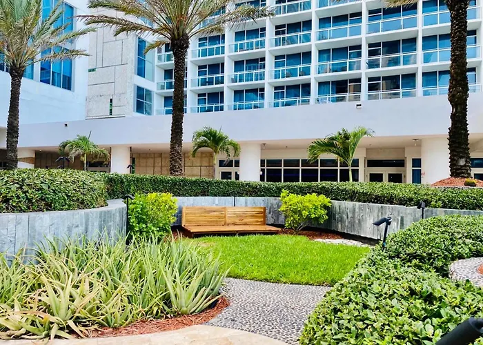 Carillon Miami Beach Private Luxury Suites