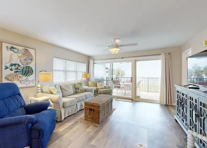 Oceanfront Corner Condo With Sunrise-View Balcony, Pool & 1-Minute Walk To Beach Fernandina Beach
