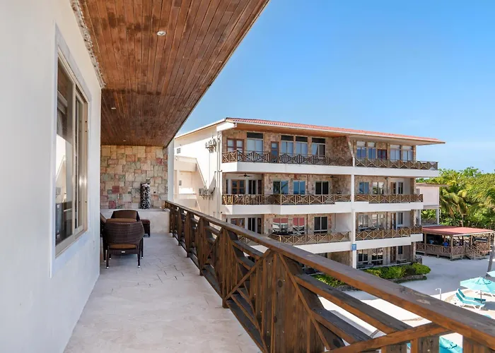 Oceans 23 Hotel San Pedro 