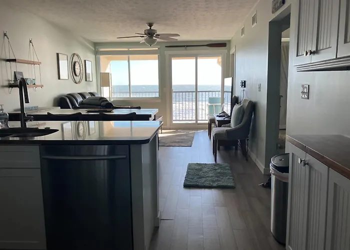 Oceanfront, Dog-Friendly Condo With Sunrise Views, Balcony & Beach Access Fernandina Beach