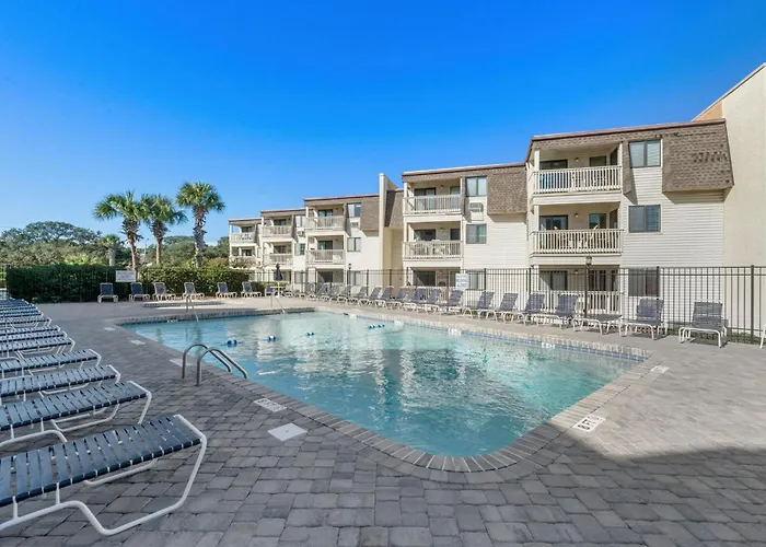 Stunning Oceanfront Condo - The Crows Nest Myrtle Beach